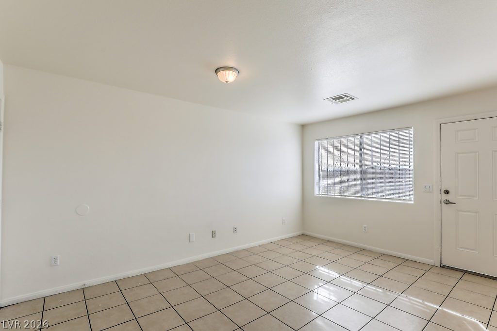 3127 North Walnut Road A — photo 5 of 12