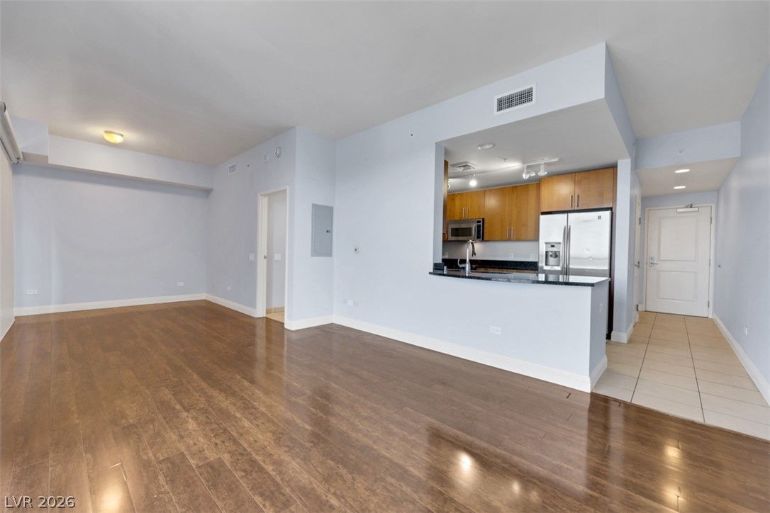 200 West Sahara Avenue 2909 — photo 3