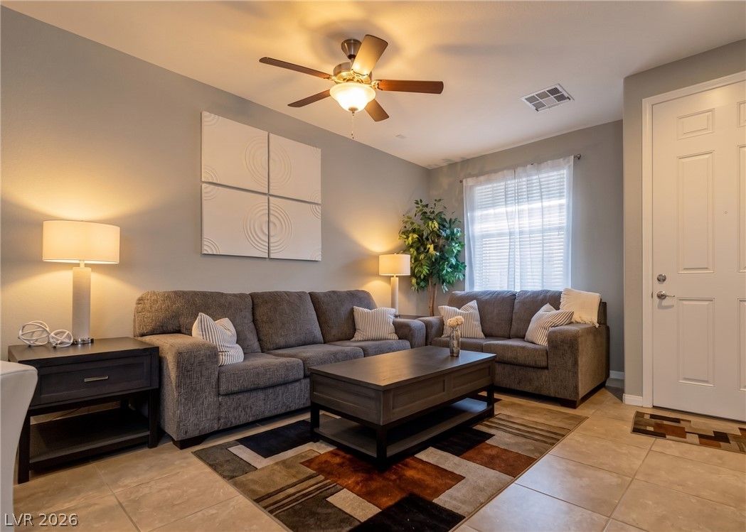 2707 ChinaBerry Hill Street — photo 3