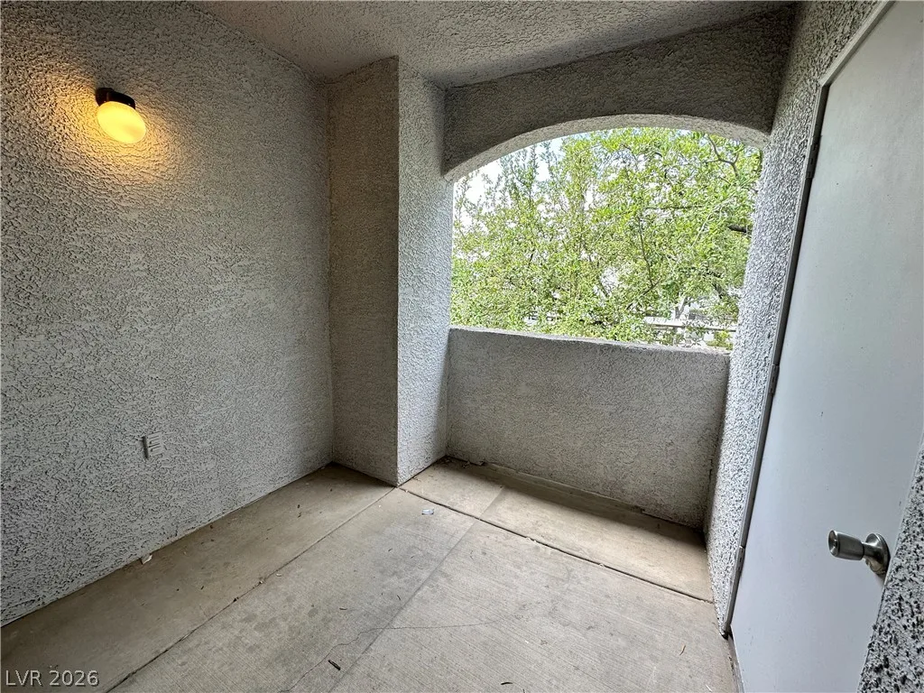 2615 West Gary Avenue 2007 — photo 4