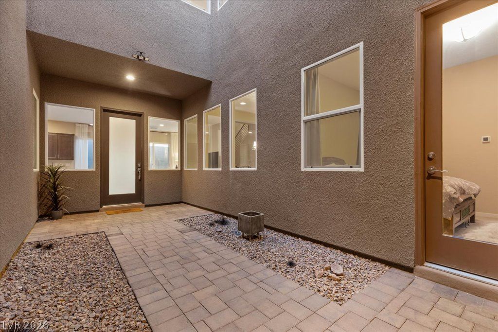 261 Crimson Edge Street — photo 4