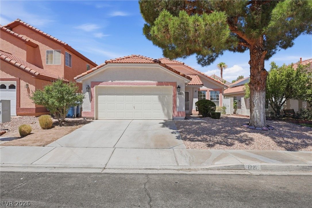 1221 Rainbow Meadows Drive — photo 2