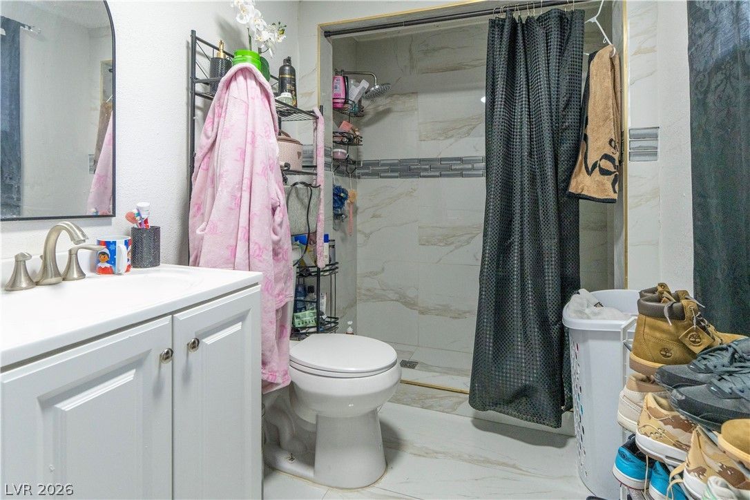 4701 Rip Van Winkle Lane — photo 5 of 16