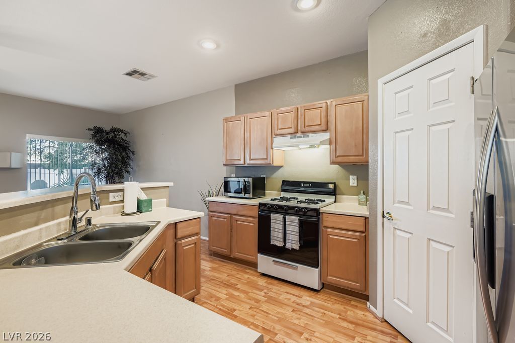 1586 Rusty Ridge Lane — photo 3 of 11