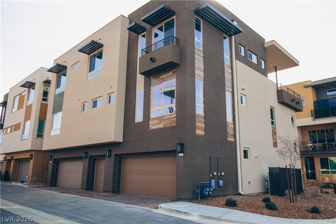 10971 Limeslice Avenue — photo 3