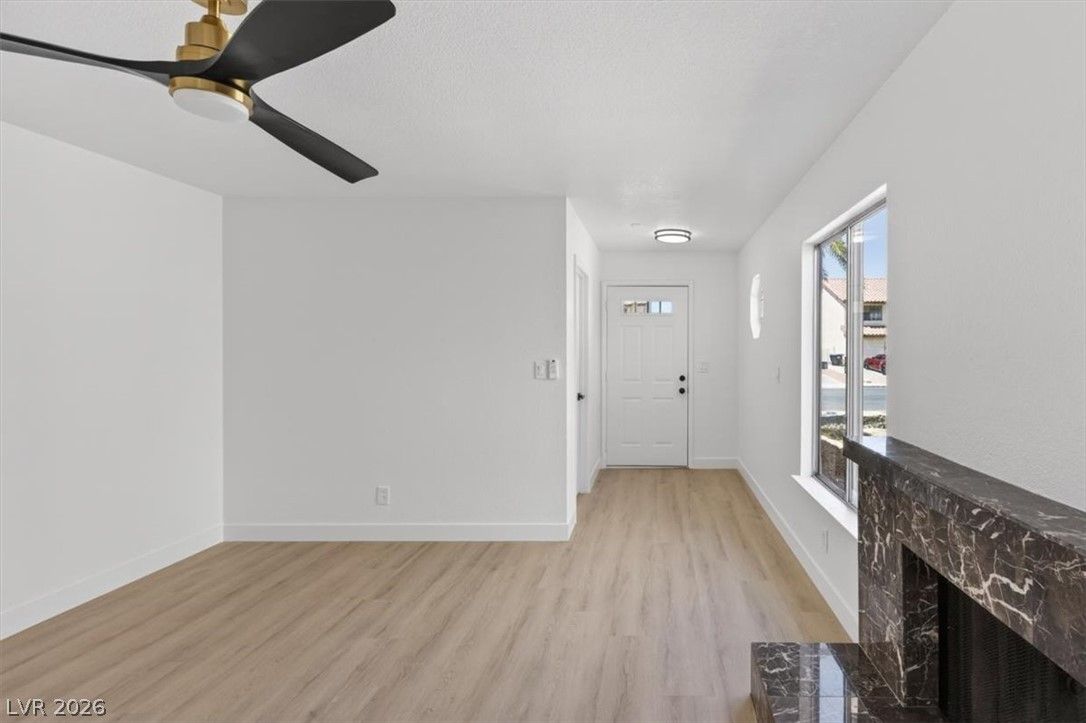 1728 Duarte Drive — photo 5 of 35