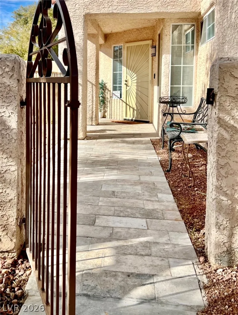 8116 SEDONA SUNSET Drive — photo 3
