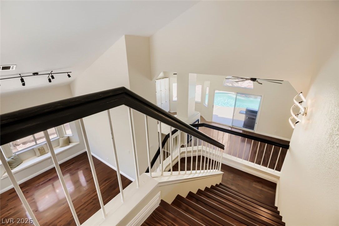 9404 Shipboard Court — photo 2
