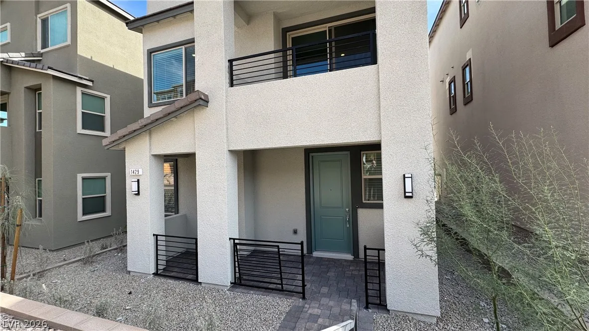 1429 Whistling Kite Street — photo 2