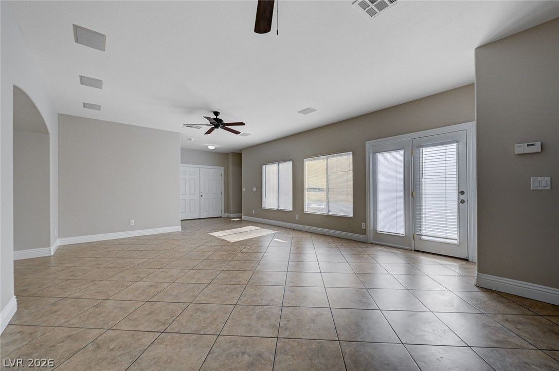 9004 Snowtrack Avenue — photo 5