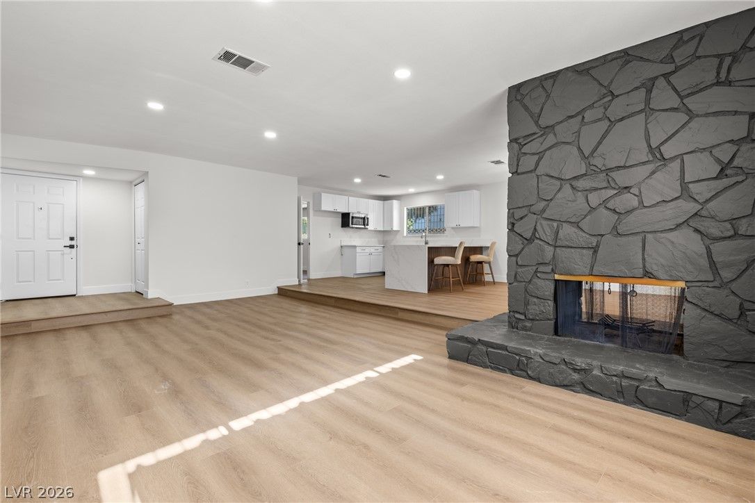 4681 Lancer Way — photo 3 of 29