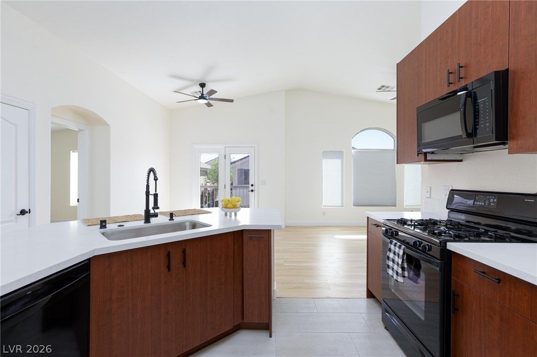 3408 President Pride Place 1 — photo 4
