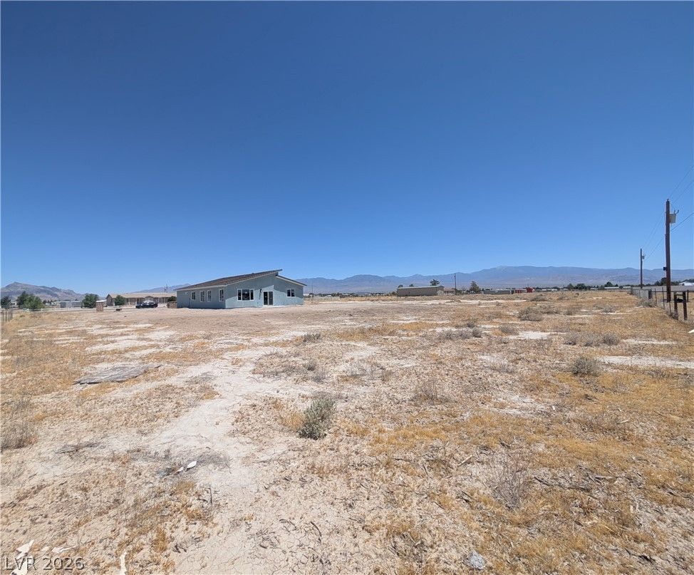 4081 Jessica Street — photo 3 of 17