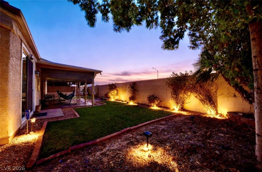 9195 Dawn Garden — photo 2