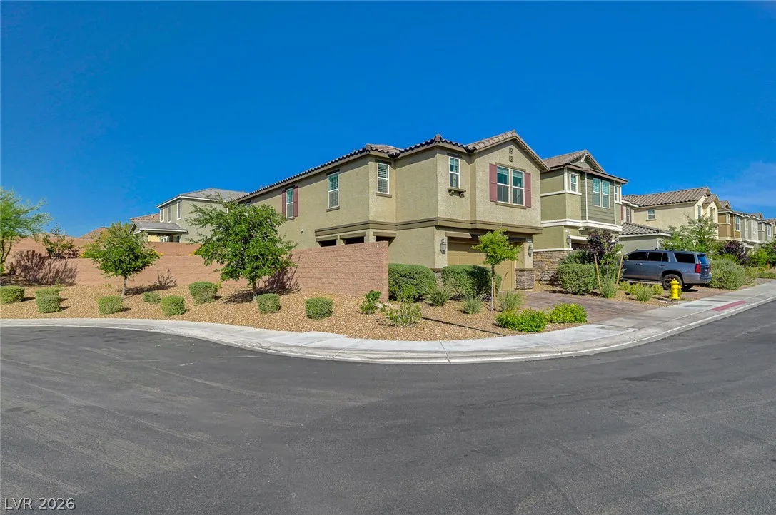 2832 East Rolling Brook Place — photo 5