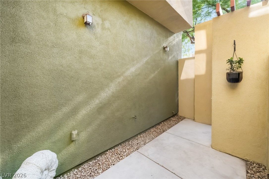 6468 Spiced Butter Rum Street — photo 3
