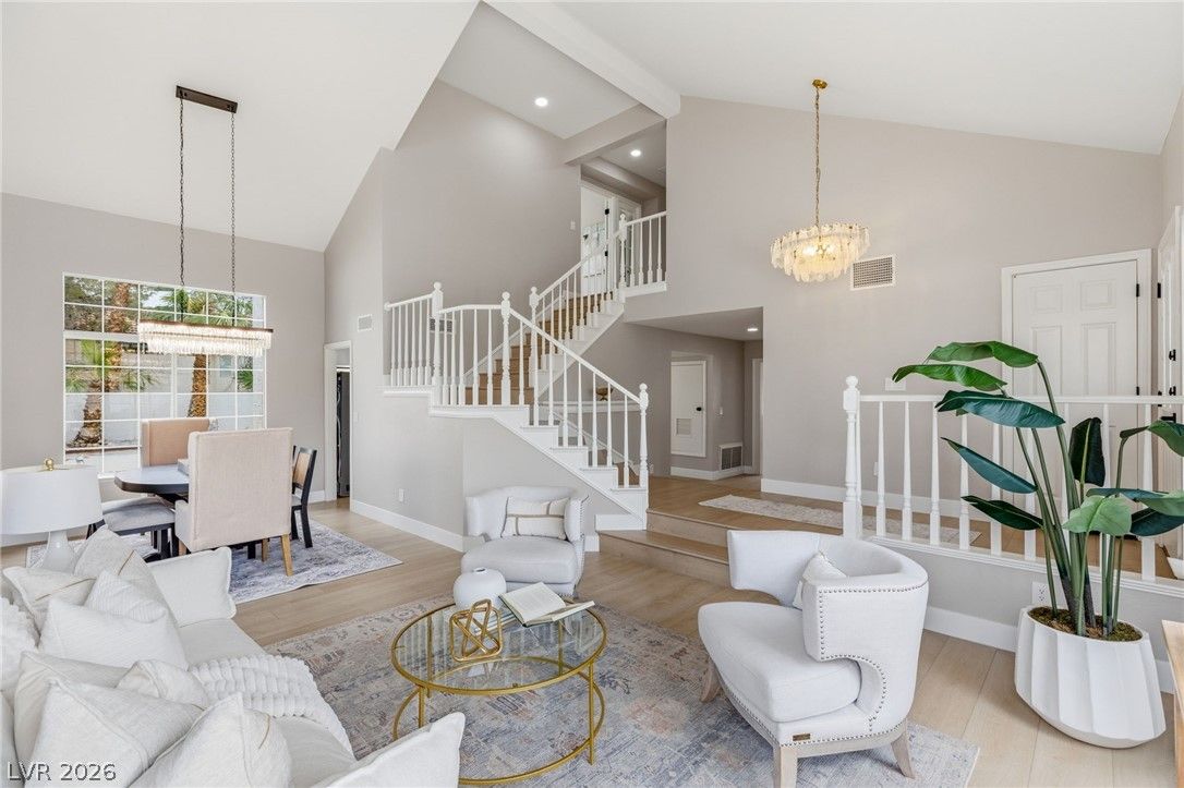 9725 Cascade Falls Avenue — photo 2