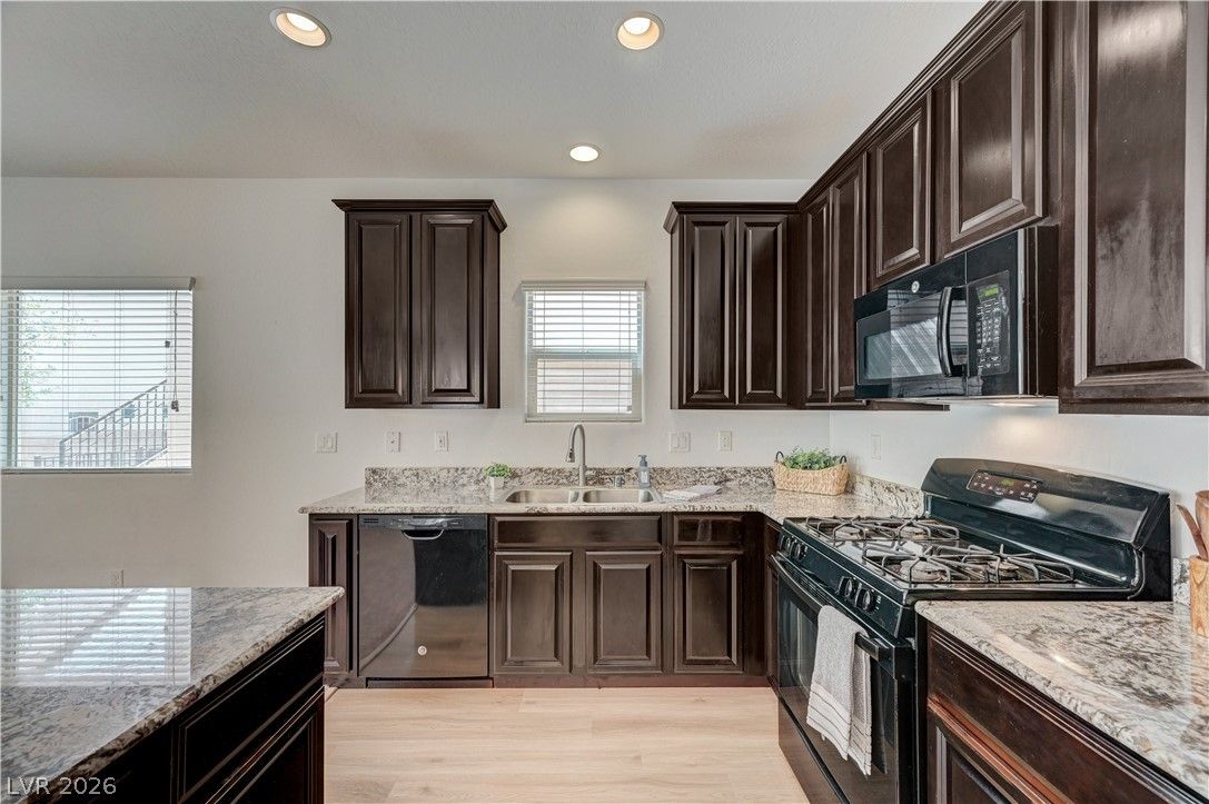 7760 Petite Pillar Court — photo 4