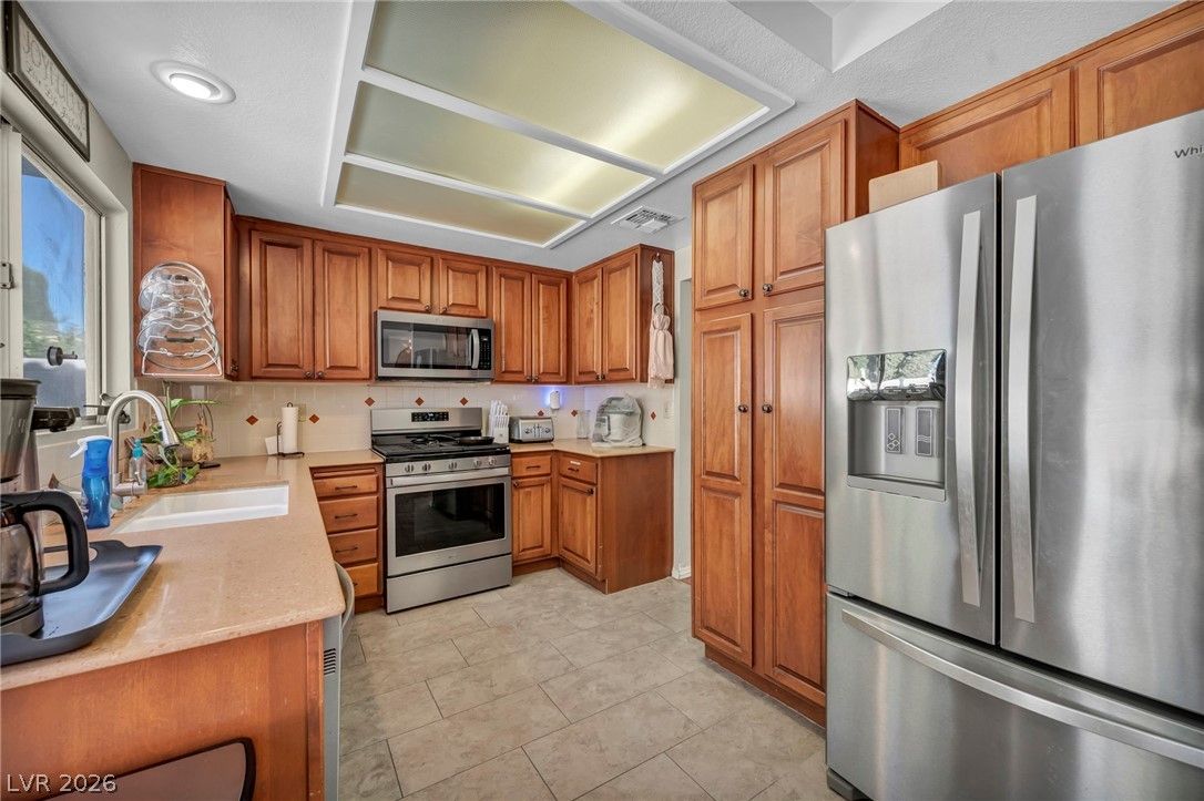 2332 Schillings Court — photo 4