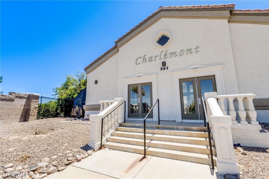 1684 Normandy Way 811 — photo 2