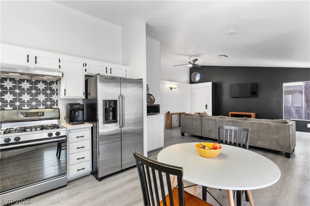 2066 Glistening Sands Drive — photo 2
