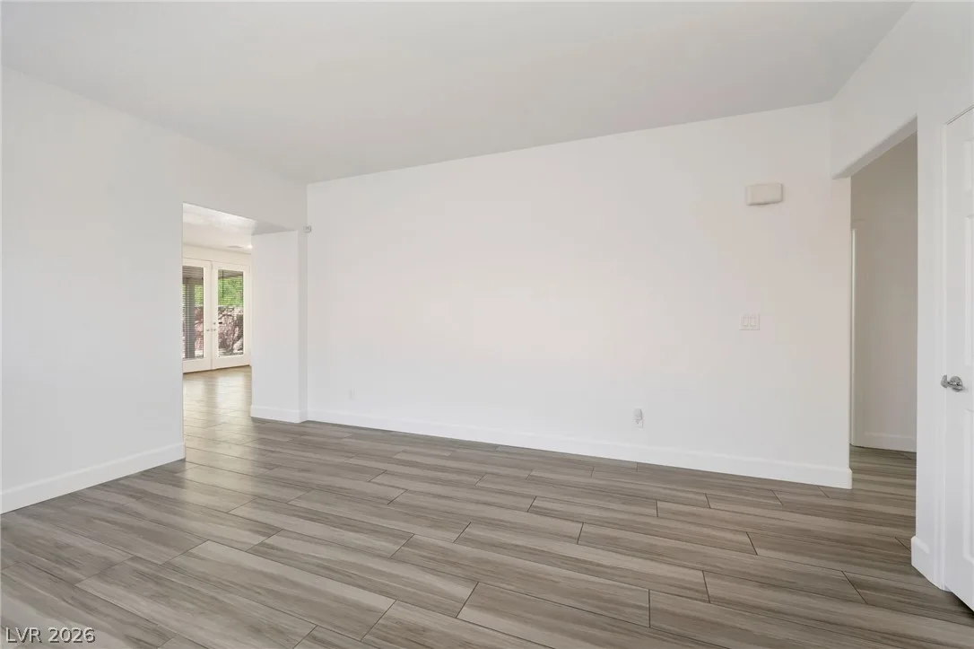 10953 Cherokee Landing Street — photo 2 of 24