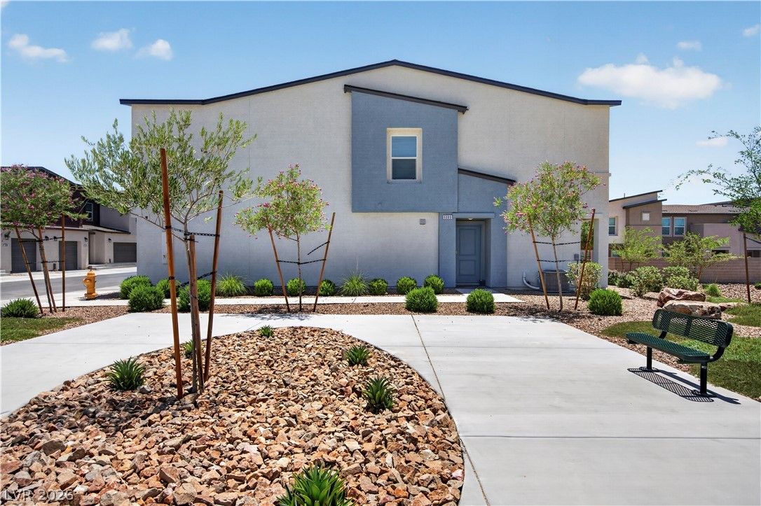 6089 Lily Garden Street — photo 4