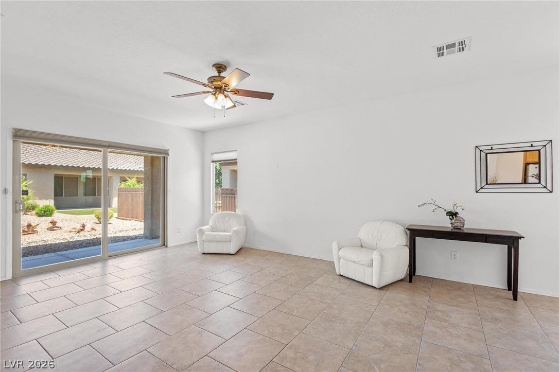 6160 Isola Peak Avenue — photo 2