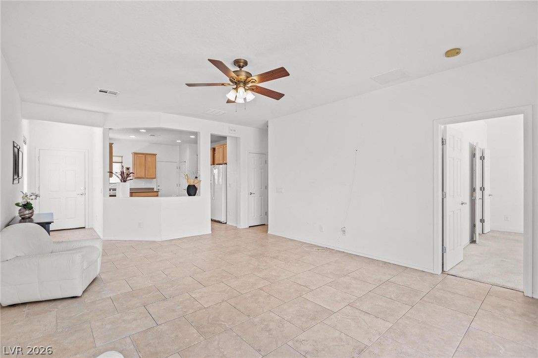 6160 Isola Peak Avenue — photo 4