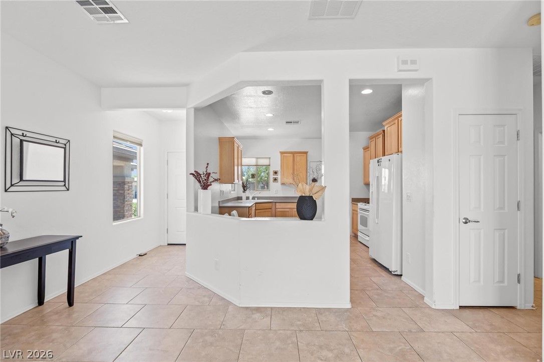 6160 Isola Peak Avenue — photo 5