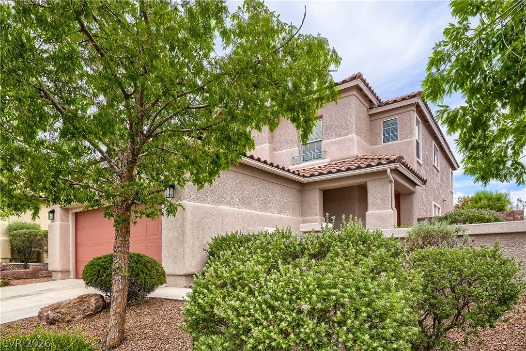 728 White Grotto Street — photo 3 of 35