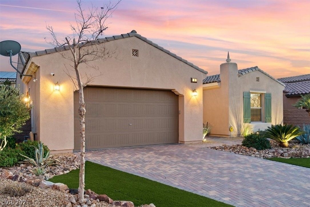 3 Viola Carino Court — photo 2 of 40