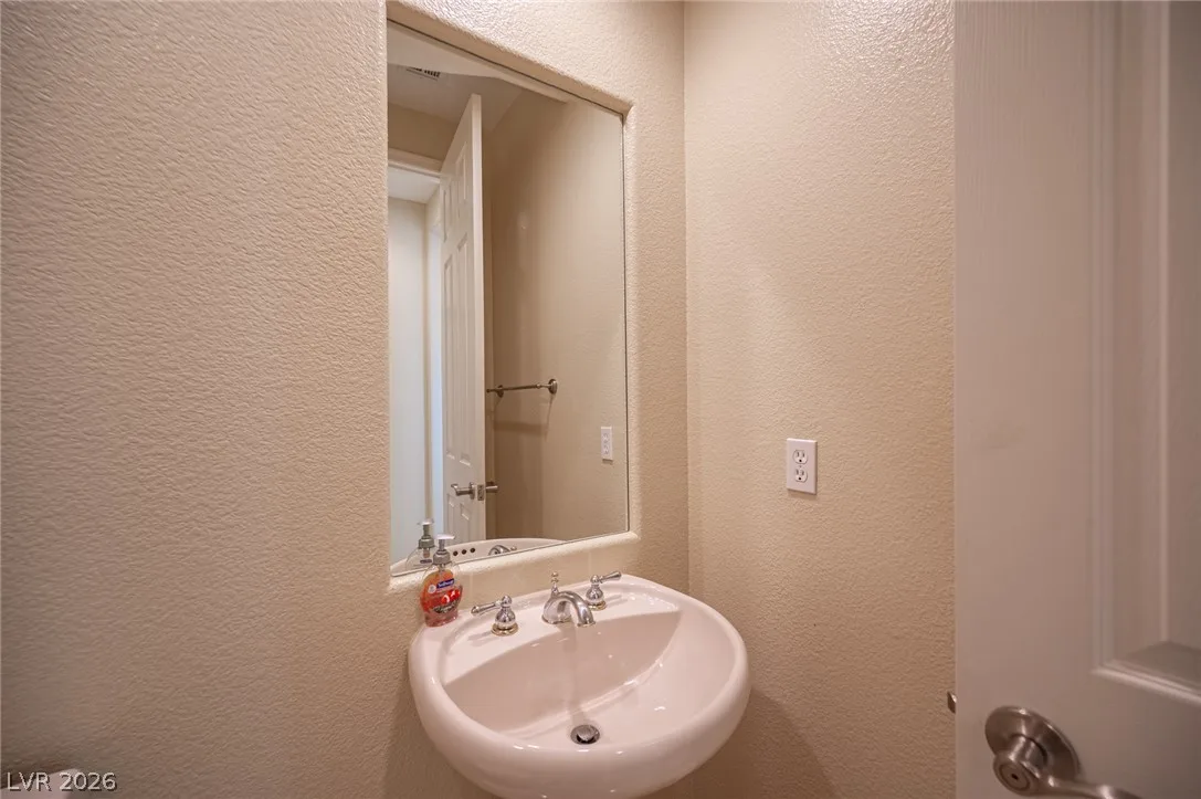 2885 Barrow Downs Street — photo 5