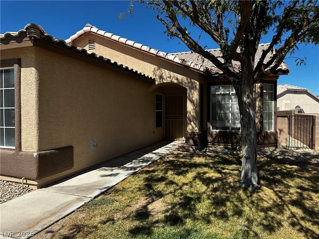 2229 Maple Shade Street — photo 3