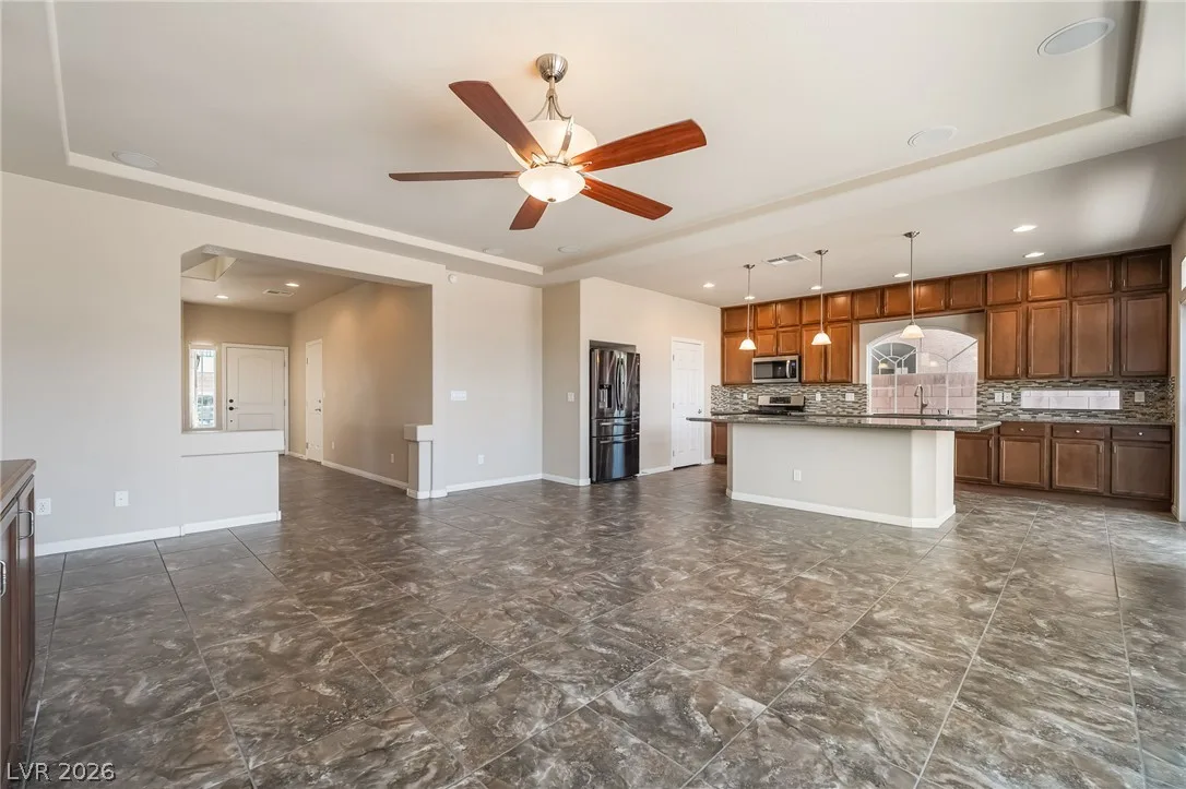 6014 Belvedere Canyon Avenue — photo 4