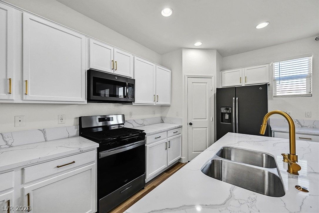 5702 Colbert Street — photo 2