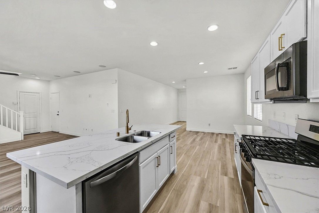 5702 Colbert Street — photo 5
