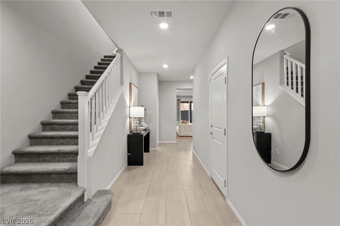 372 Soubrette Court — photo 2