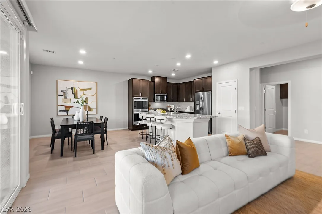 372 Soubrette Court — photo 5