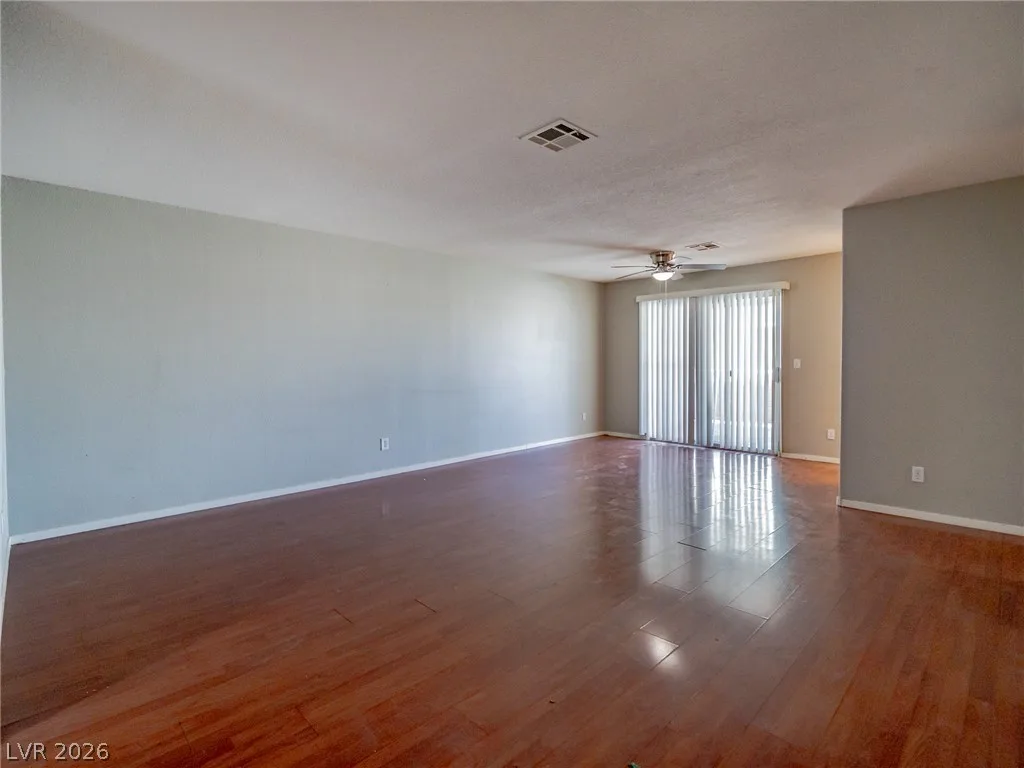 1401 Linnbaker Lane 202 — photo 3