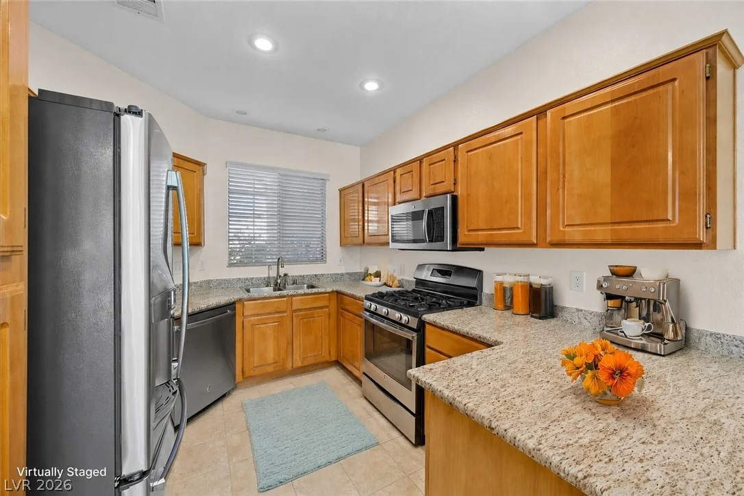4865 Cliff Crest Street — photo 4