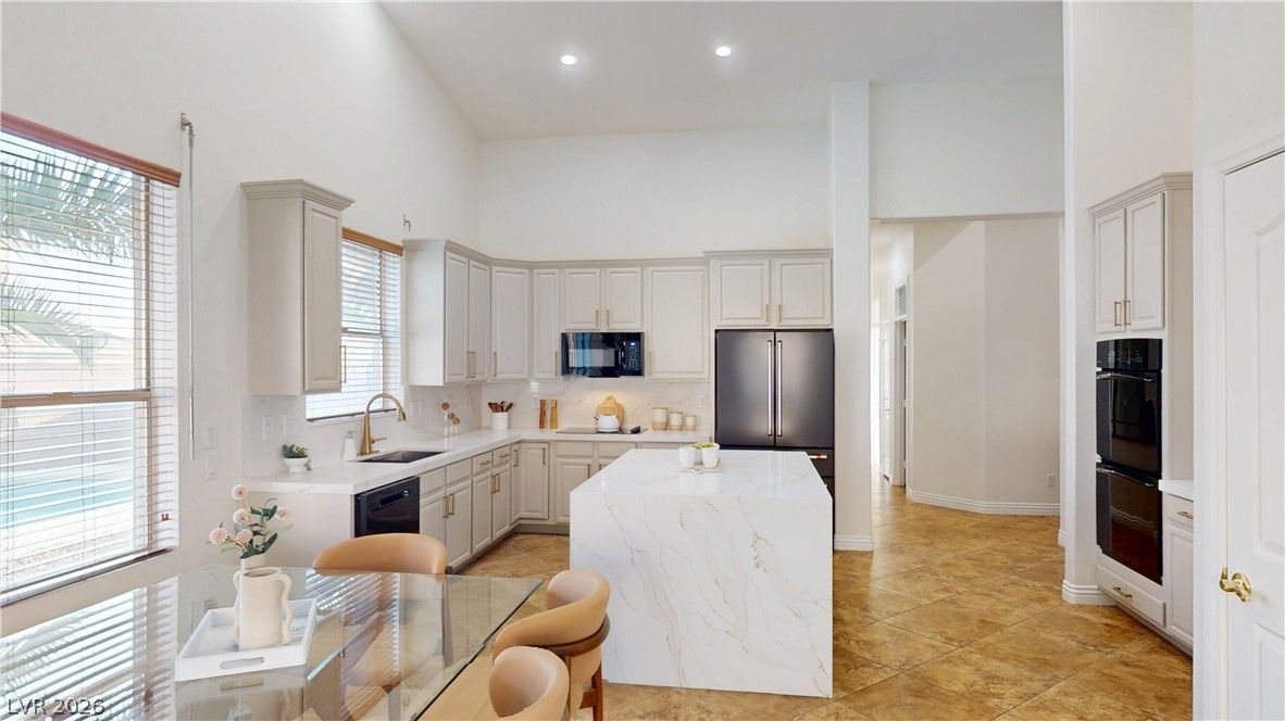 948 Sugar Springs Drive — photo 3