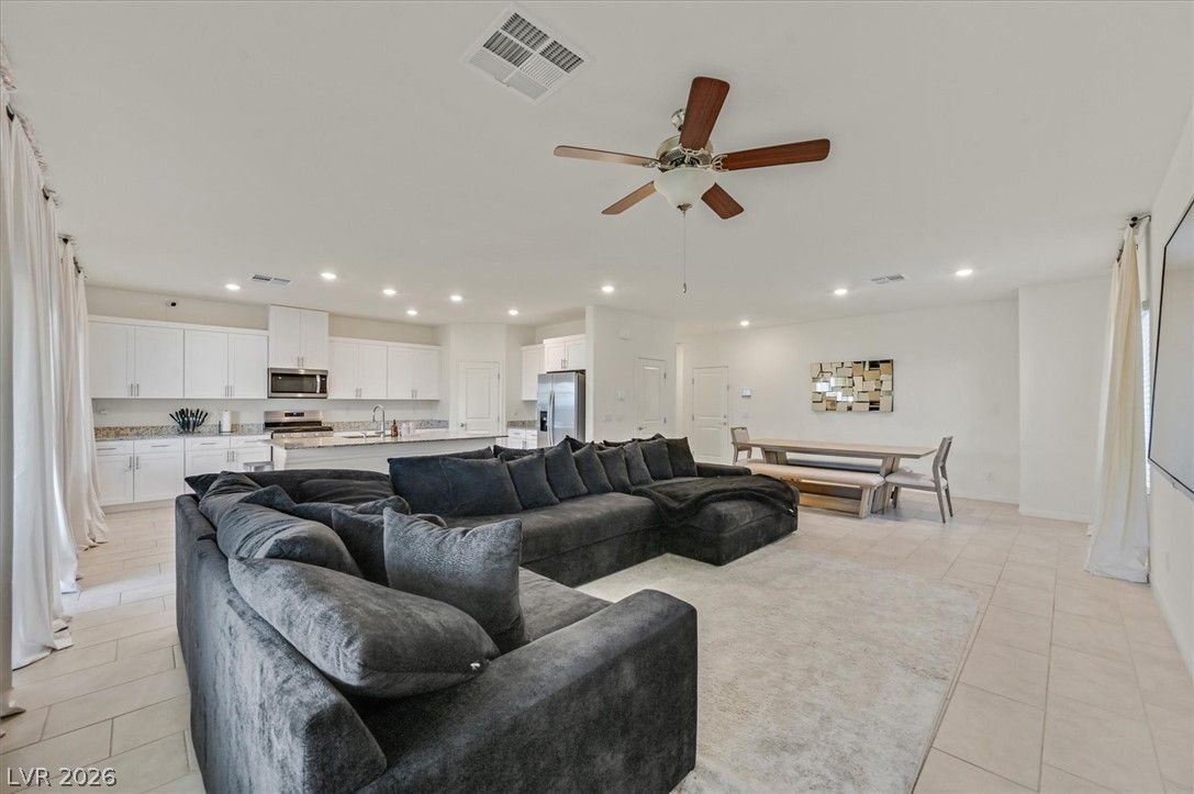 1842 Farah Falls Place — photo 3 of 27