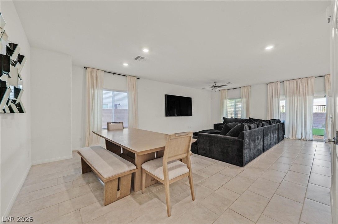 1842 Farah Falls Place — photo 4 of 27