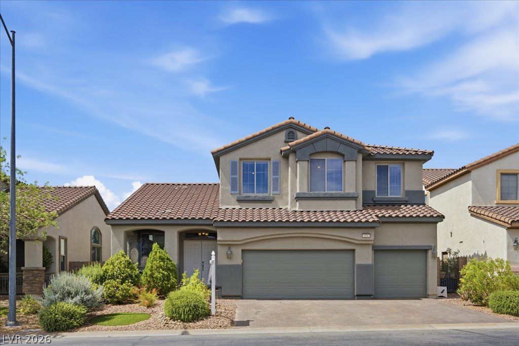 654 Ember Rock Avenue — photo 2