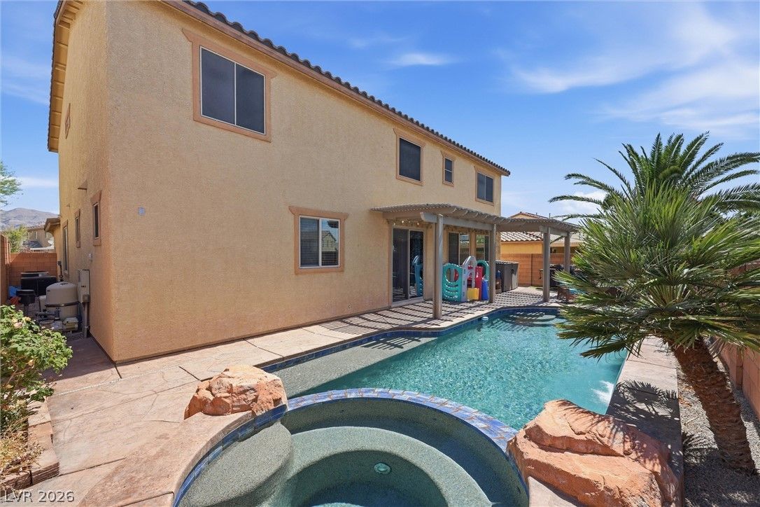 1633 Luna Vista Place — photo 4