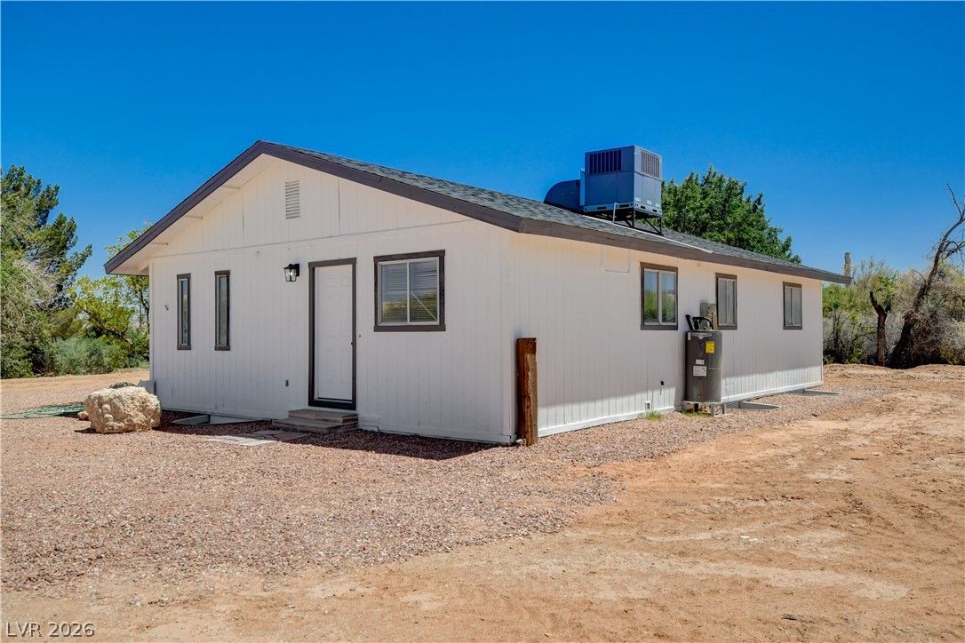 1385 South Moapa Valley Boulevard — photo 2