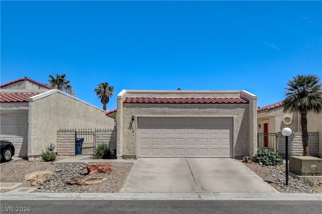 2530 Palace View Drive — photo 2 of 41