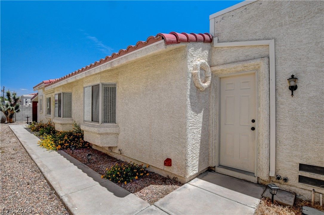 2530 Palace View Drive — photo 3 of 41