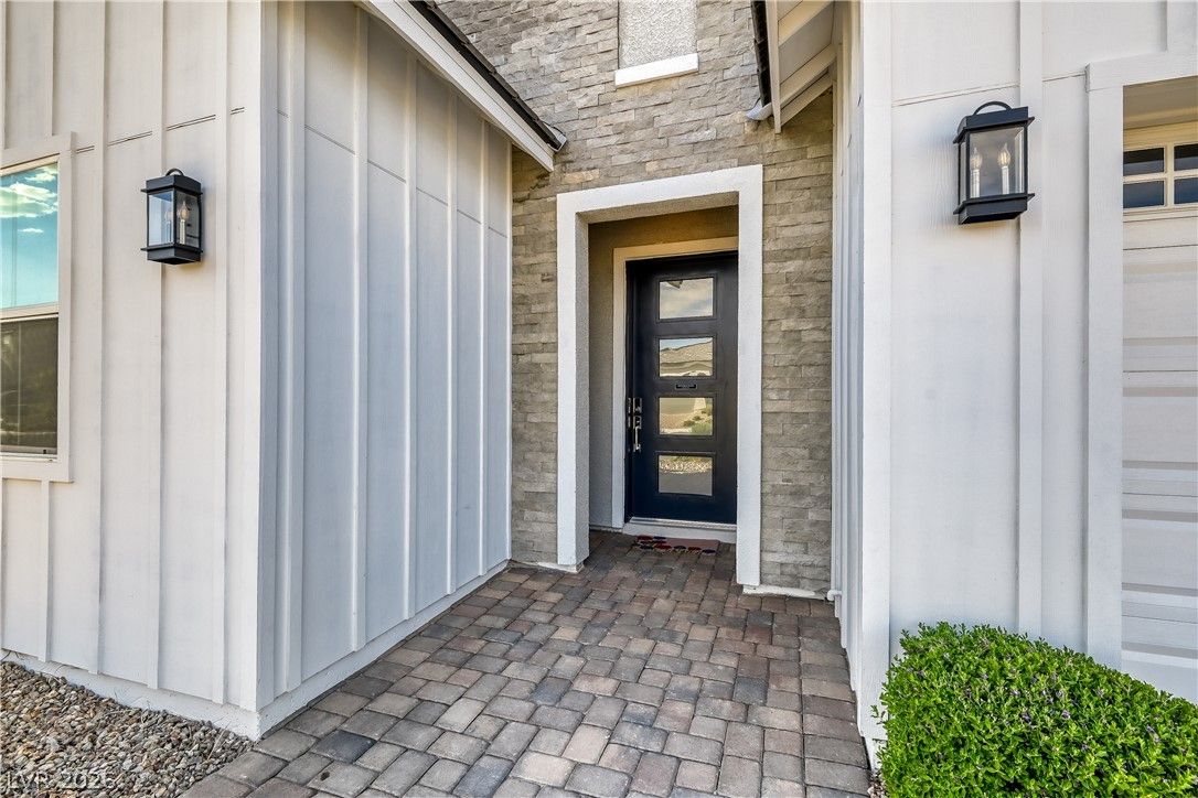5738 Golden Chase Court — photo 3